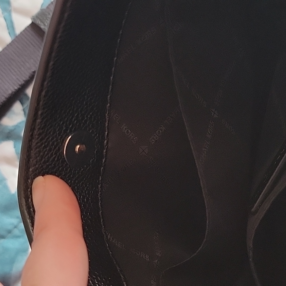 MICHAEL MICHAEL KORS Briley Small Logo Messenger Bag - Picture 12 of 14